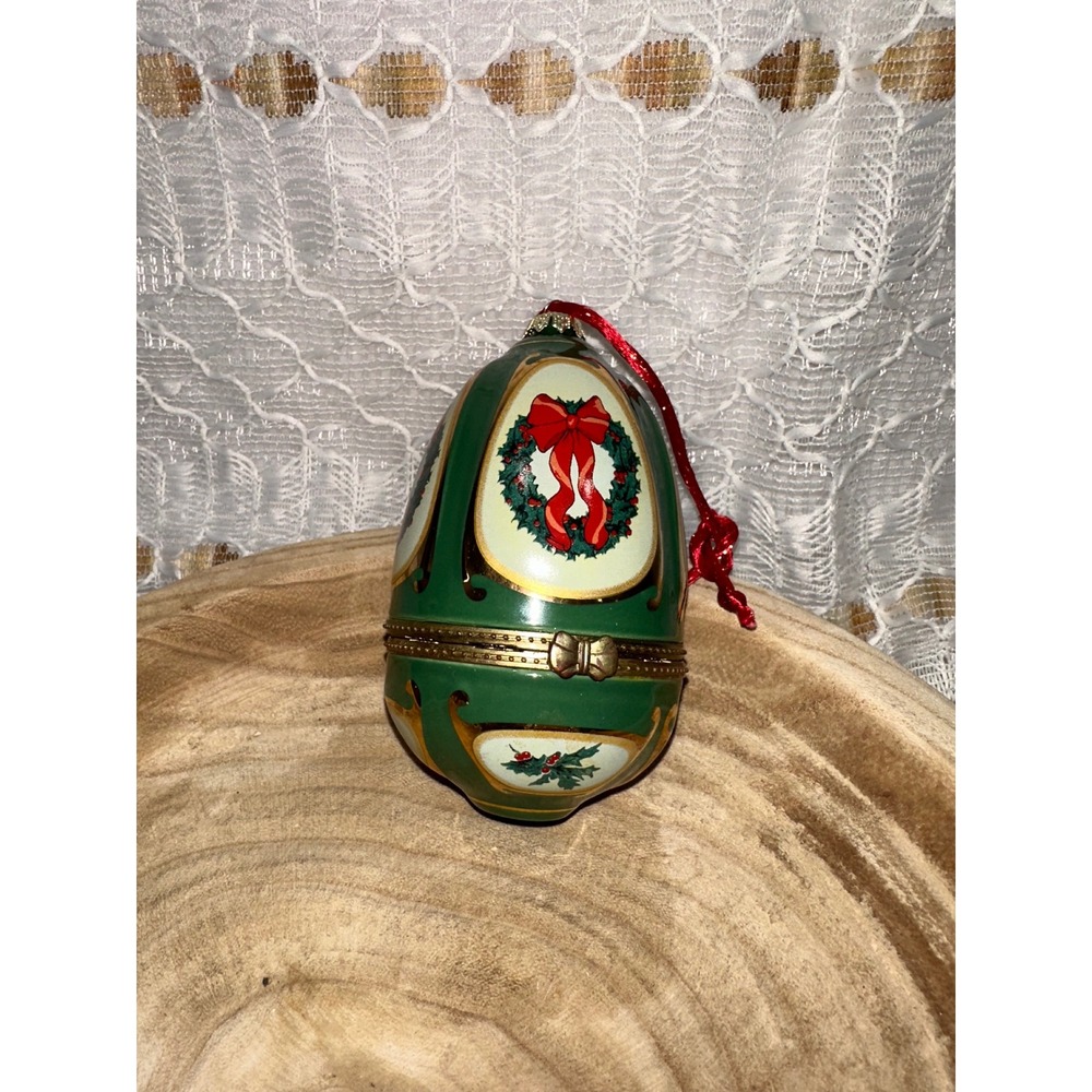 Vintage Christmas‎ Egg Trinket Box Holiday Ornament Red Bow Holly Green